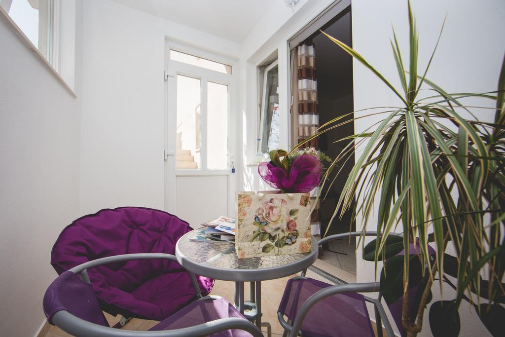 Apartment Karla&Nella Стобрек Экстерьер фото